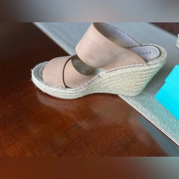 Kenneth Cole New York Olivia X Band Wedge Sz 7.5 - Picture 14 of 16